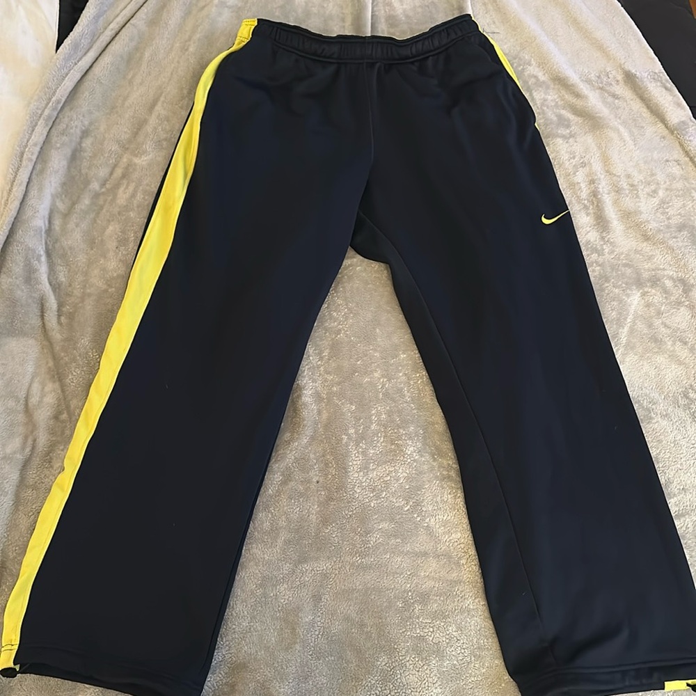 Nike thermafit sweatpants